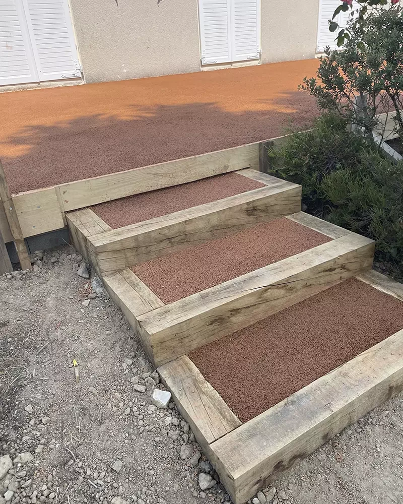 Réalisation d'un aménagement extérieur par Art Maçonnerie, maçon à Saint-Michel-Chef-Chef